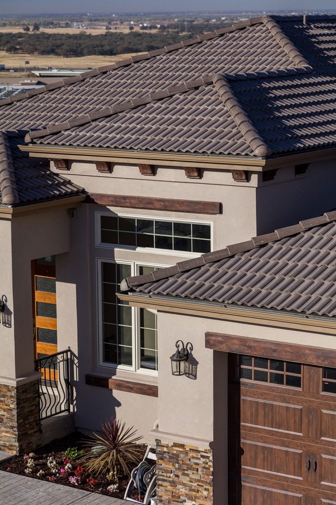 Home roofing contractor